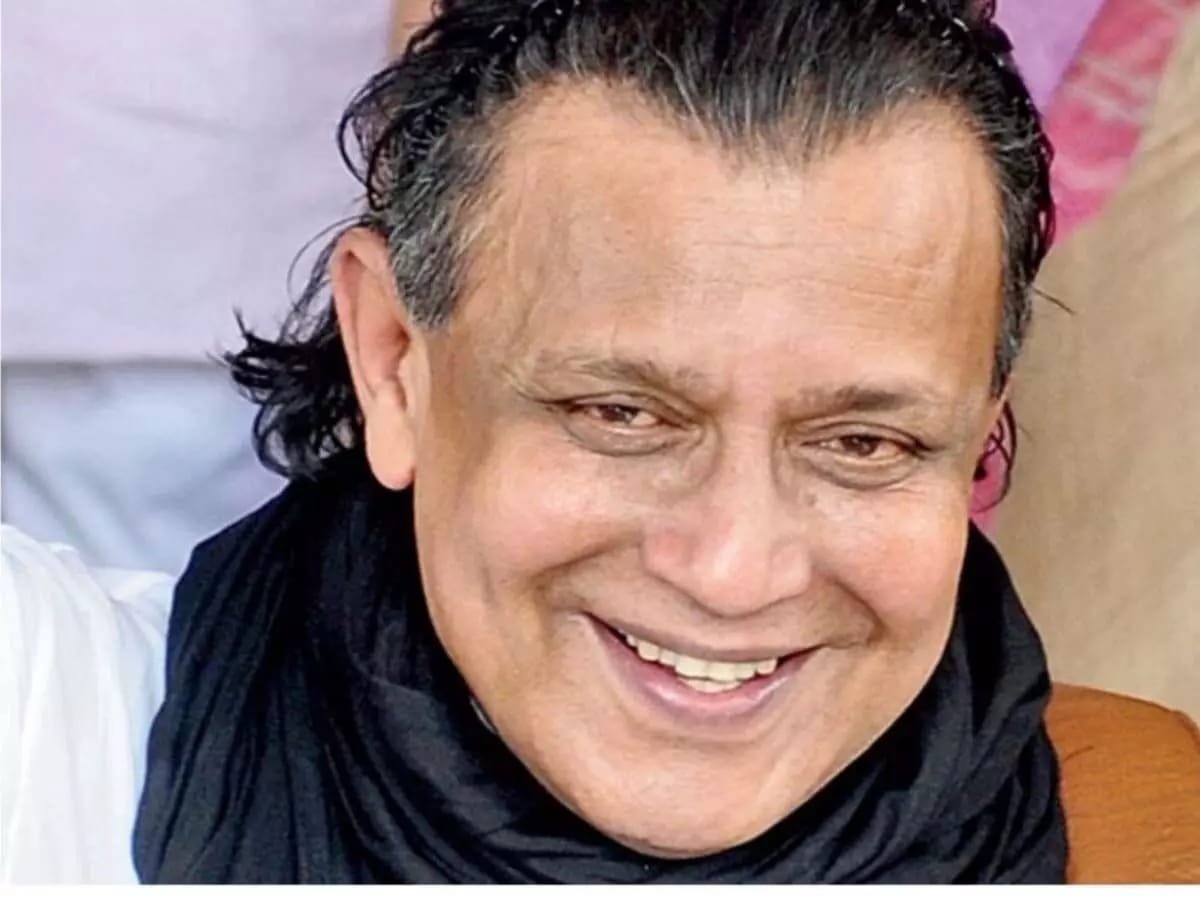 मिथुन चक्रवर्ती के खिलाफ 2 थानों में FIR दर्ज, आरोप – गंभीर