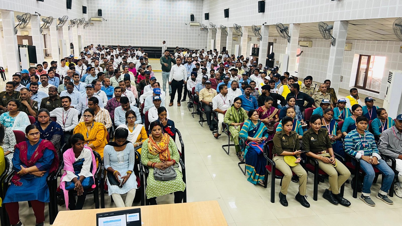 प्रयागराज मण्डल ने महाकुंभ -2025 के लिए रेलवे कर्मचारियों एवं स्वयंसेवको को दिया सॉफ्ट स्किल्स प्रशिक्षण*