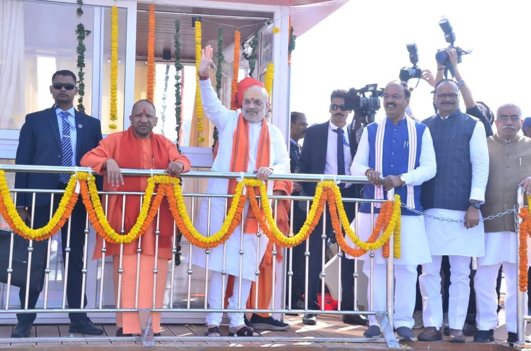 महाकुम्भ पहुंचकर गृहमंत्री, बोले- ये एकता का महाकुम्भ*